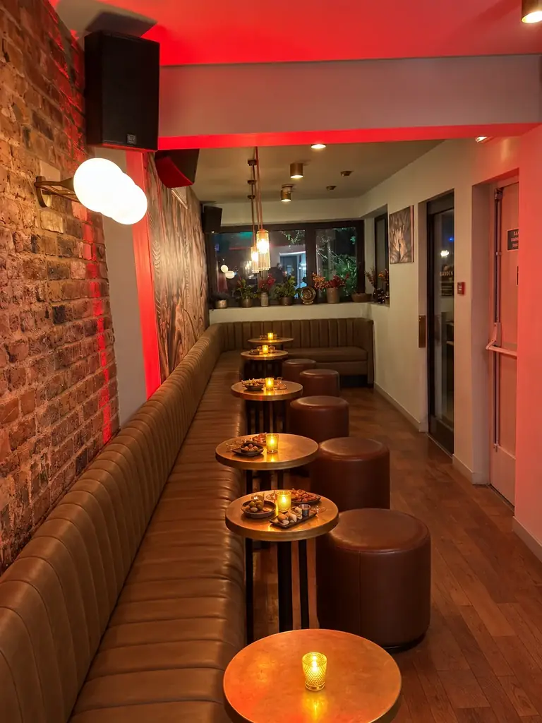 The Lounge at ONE75